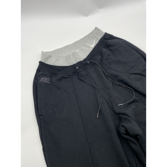 Nike Men's Training Joggers Black Layered Gray Under - Size Large - Picture 1 of 6